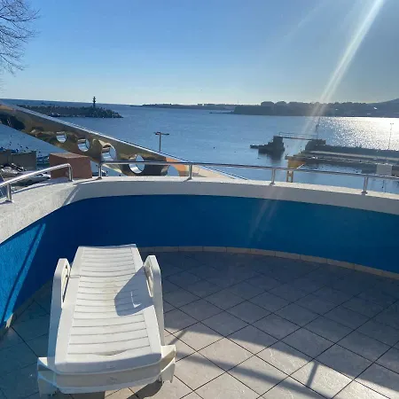 Ribarska Sreshta Family 3*