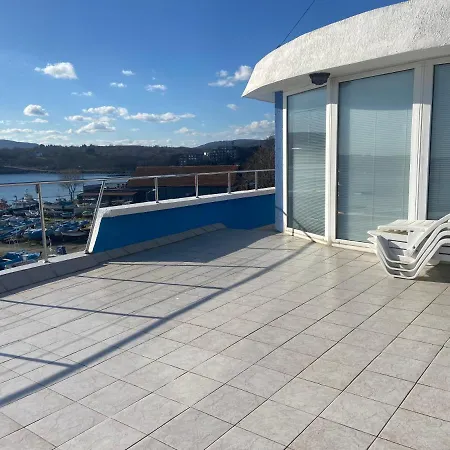 Ribarska Sreshta Family Tsarévo