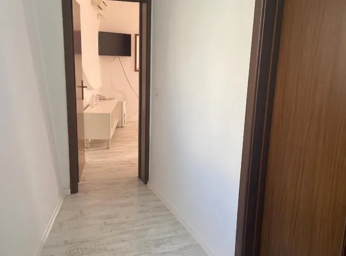 Ribarska Sreshta Family 3*